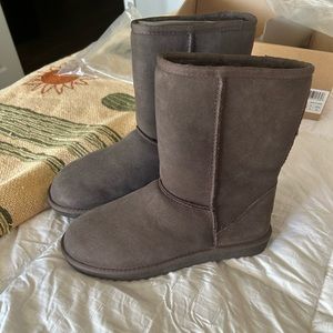 Classic Short Brown UGG Boots
